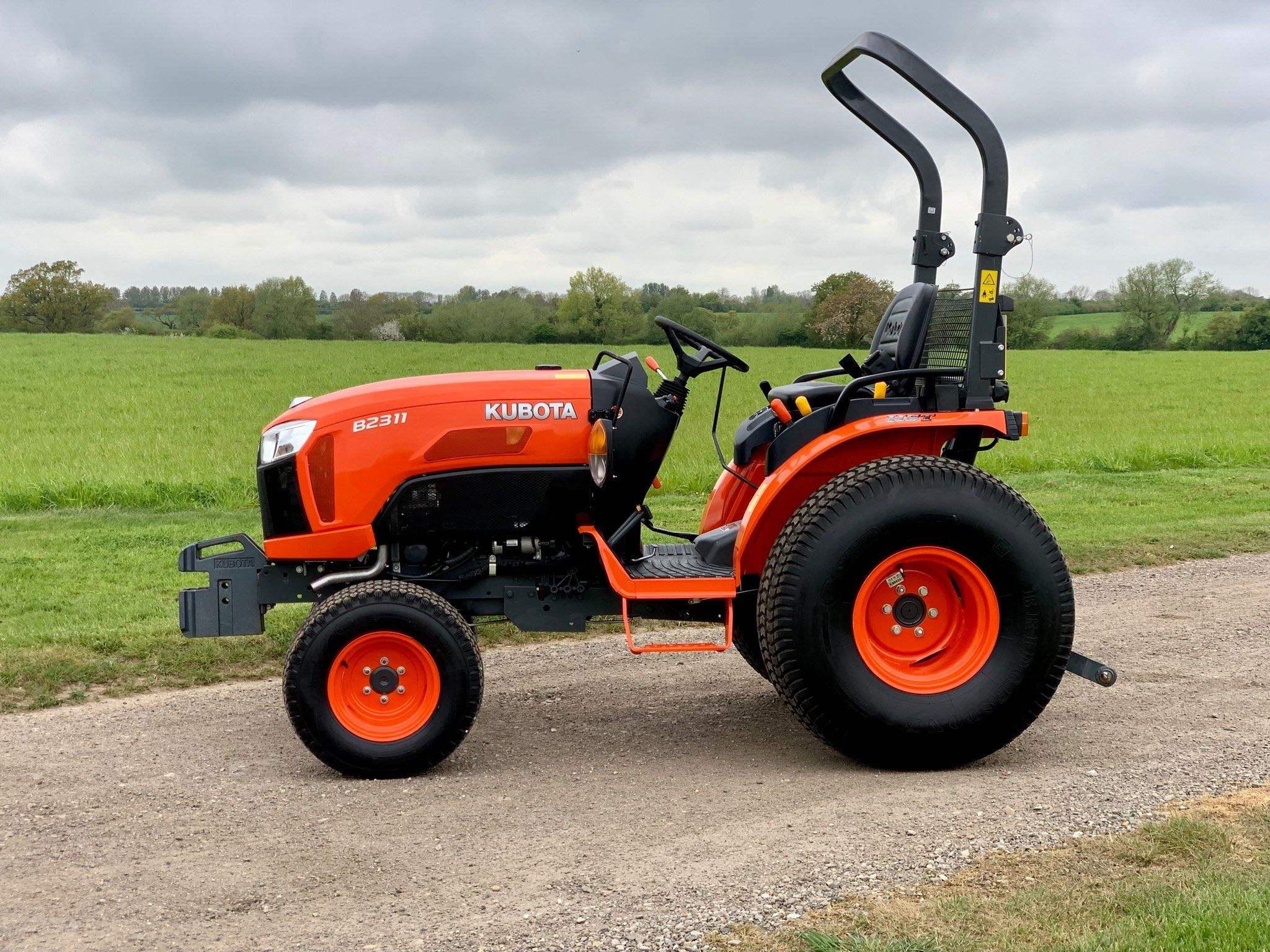 久保田M950KR拖拉机(图1)